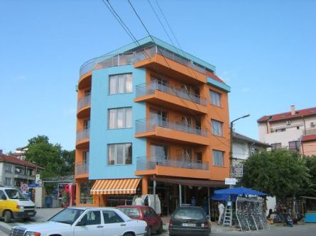 1000175_568882649829089_1464205069_n